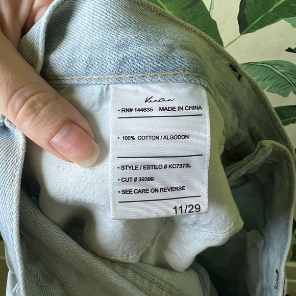 Kancan 90s High Rise Distressed Wide Leg Jeans Size 11/29 Light Wash - Picture 15 of 16